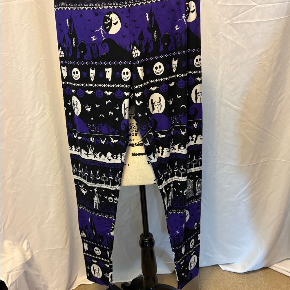 Adult Halloween Purple & Black Printed Leggings